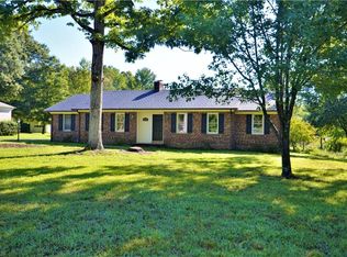 6326 Ashbrook Cir, Archdale, NC 27263