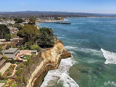 4800 Opal Cliff Dr APT 104, Capitola, CA 95010 | Zillow