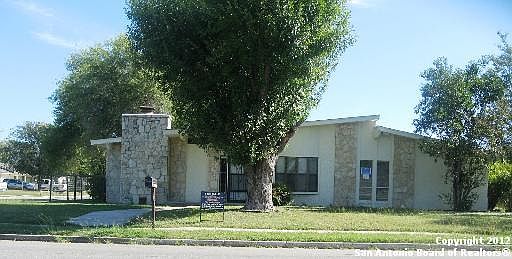 1st image of 702 PALMGROVE