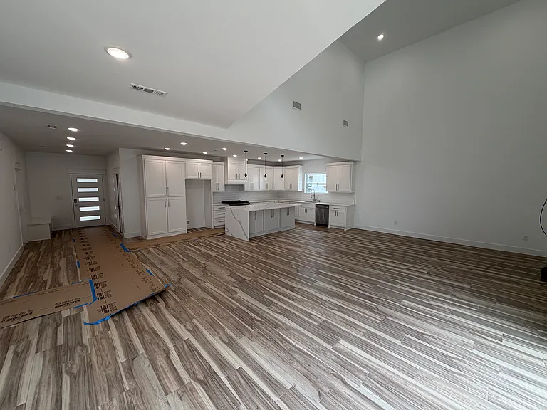 906 N Sang Ave — Photo 7