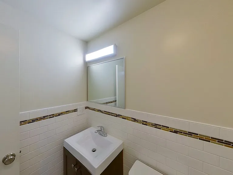 2541-2543 Piedmont Ave — Photo 18