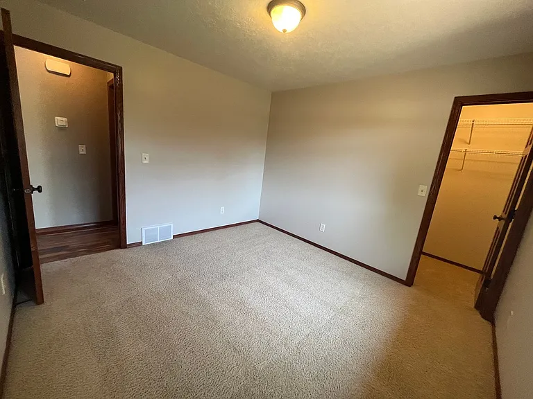 7913 W 48th St — Photo 30