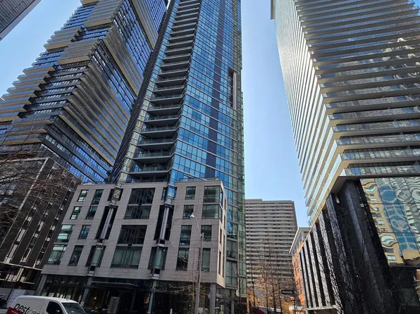 45 Charles St S #310, Toronto, ON M4Y 0B8