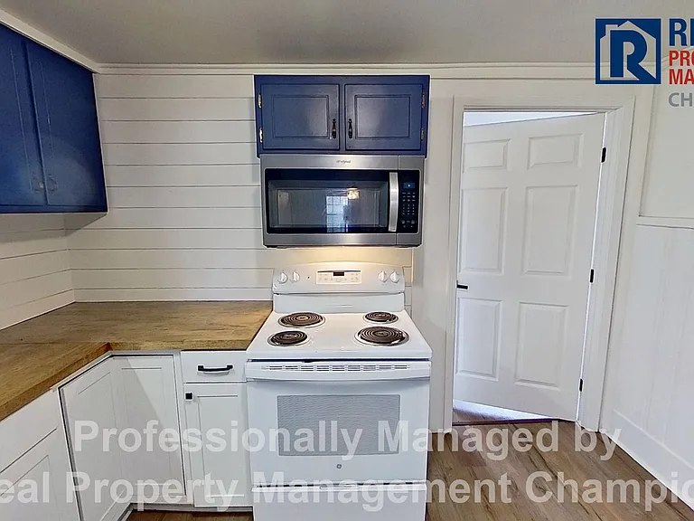 1314 Queen St — Photo 8