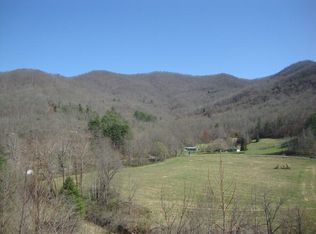 217 Jenny Lee Ln, Franklin, NC 28734