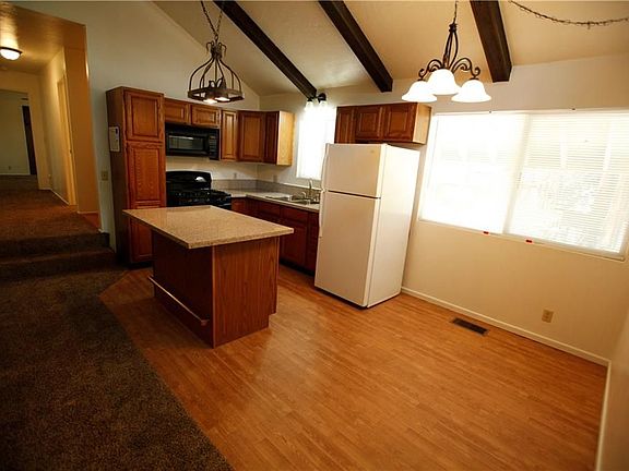 5th image of 660 Booth Way