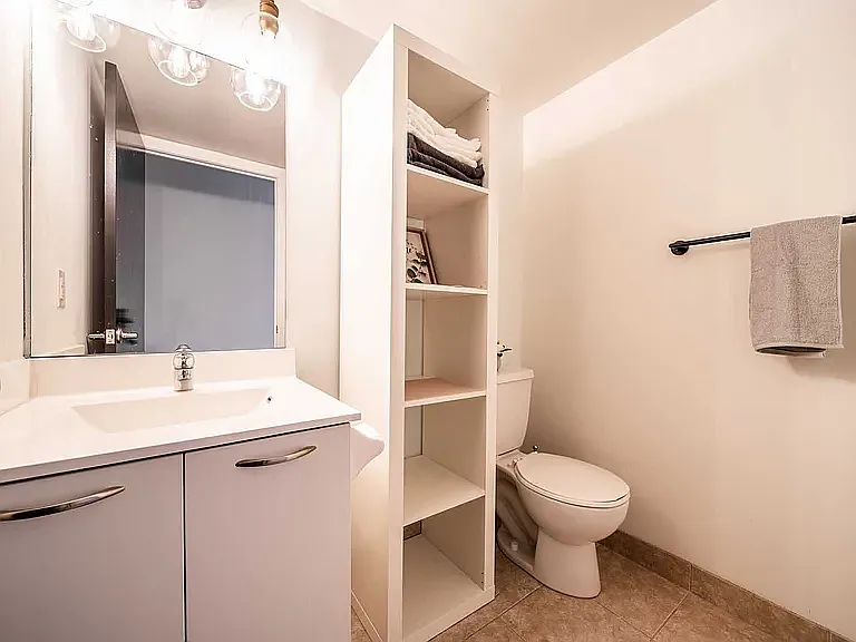 38 Joe Shuster Way #2201 — Photo 5