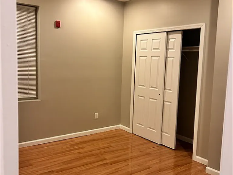 2113 E Huntingdon Street — Photo 3