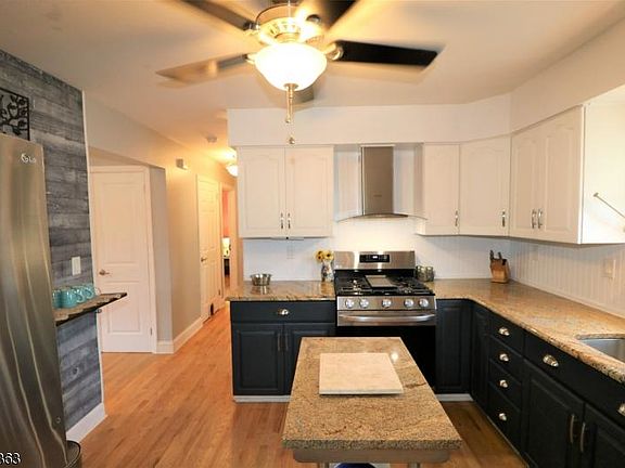 3rd image of 57 Richard Ave