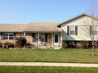 2411 Caroline Dr, Effingham, IL 62401