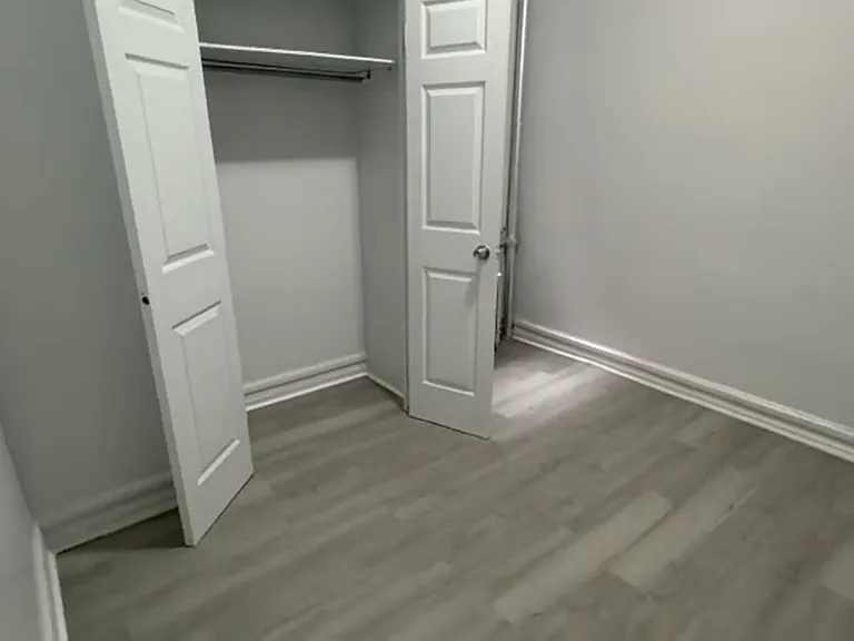 2386 Ryer Ave #1B — Photo 1