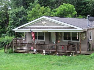 588 Shaffer Rd, Hookstown, PA 15050