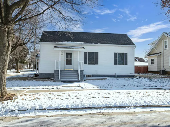 331 N John St, Kimberly, WI 54136