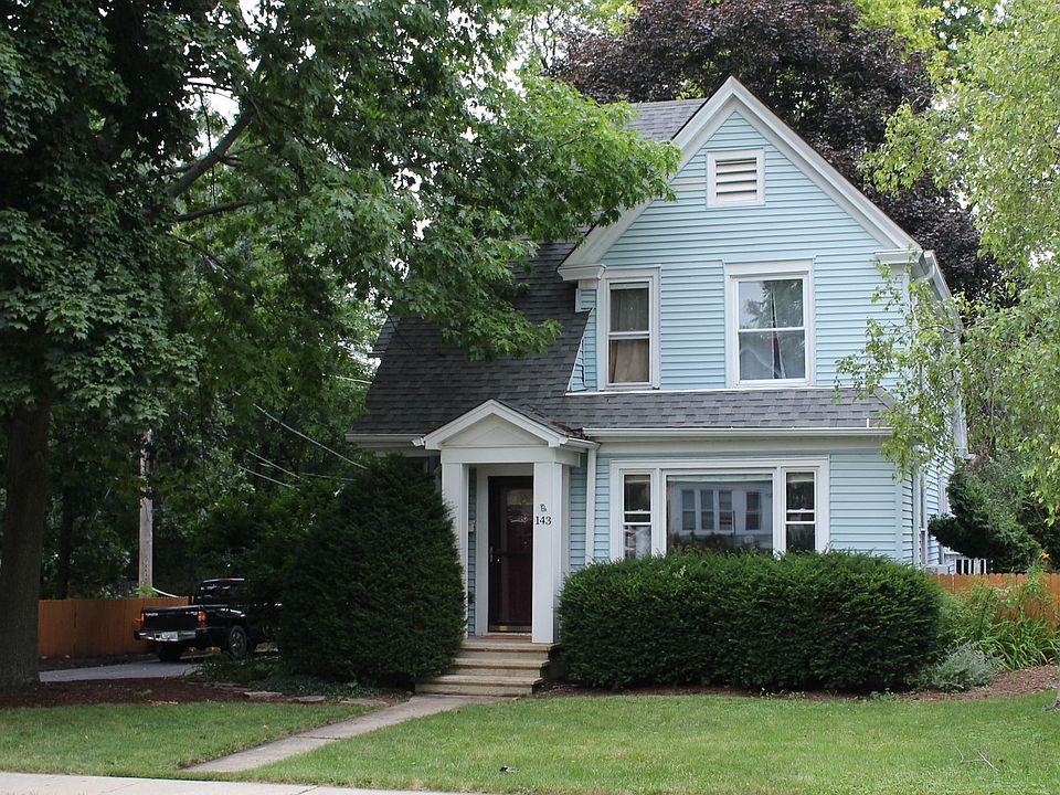 1st image of 143 Conde St