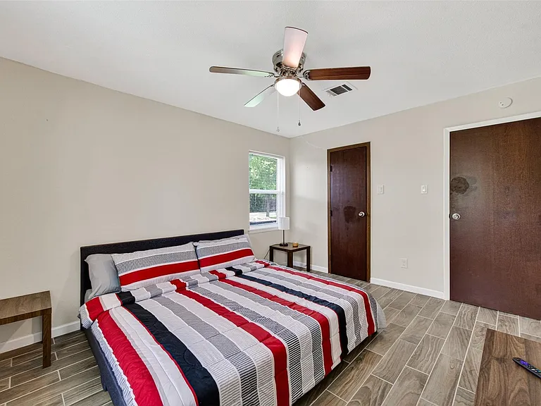 13615 Lynnwood Ln — Photo 22