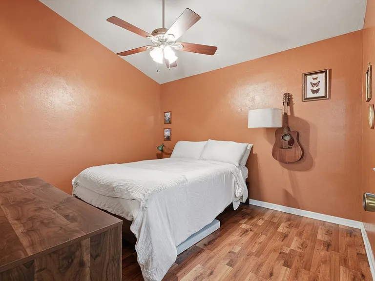 900 SW 62nd Blvd #B5 — Photo 16
