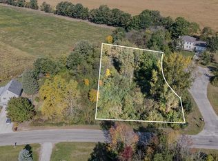 Ash Ct, Perrinton, MI 48871