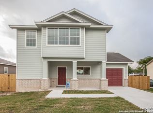 516 W 5th St, Converse, TX 78109