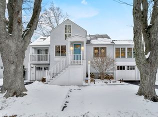 307 Eastlawn St, Fairfield, CT 06824
