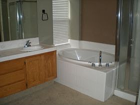 4th image of 709 Bordeaux Ct