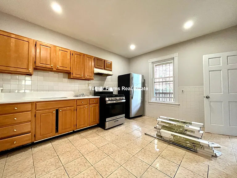 22 Humphreys St #1A — Photo 17