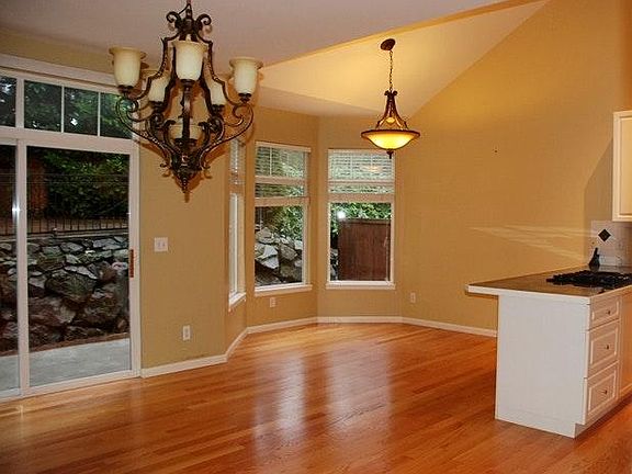 3rd image of 11427 NE 116th Pl