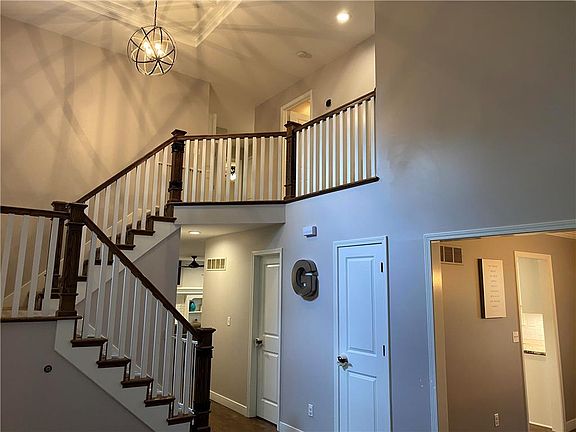 3rd image of 15207 Dearborn St