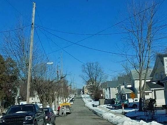 4th image of 284 S High St