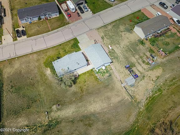4th image of 409 Fremont Dr