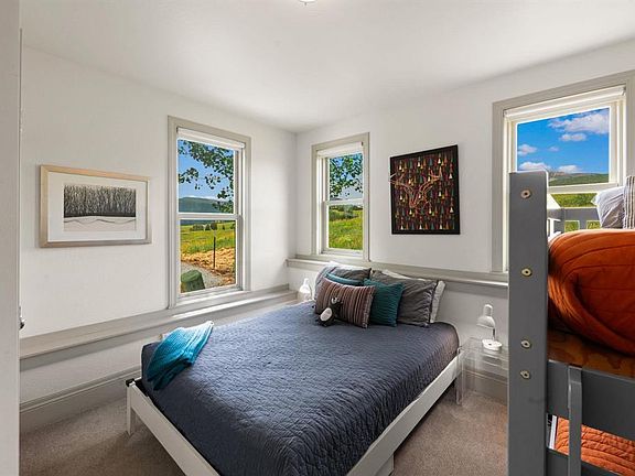 5th image of 312 Horseshoe Drive