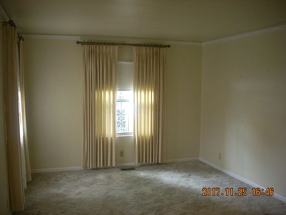 4th image of 3823 Crouch Dr