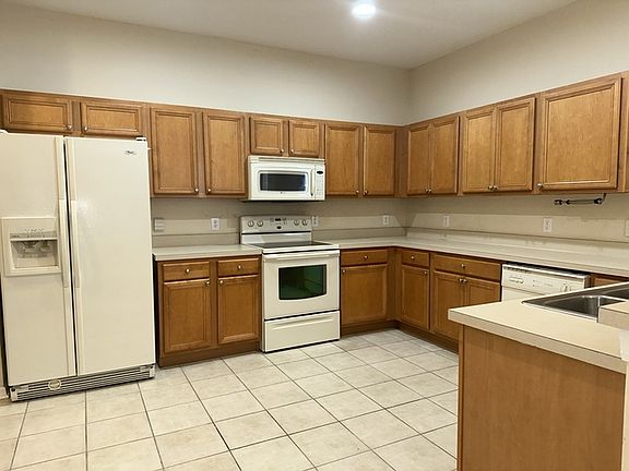 3rd image of 3450 Chapel Creek Cir