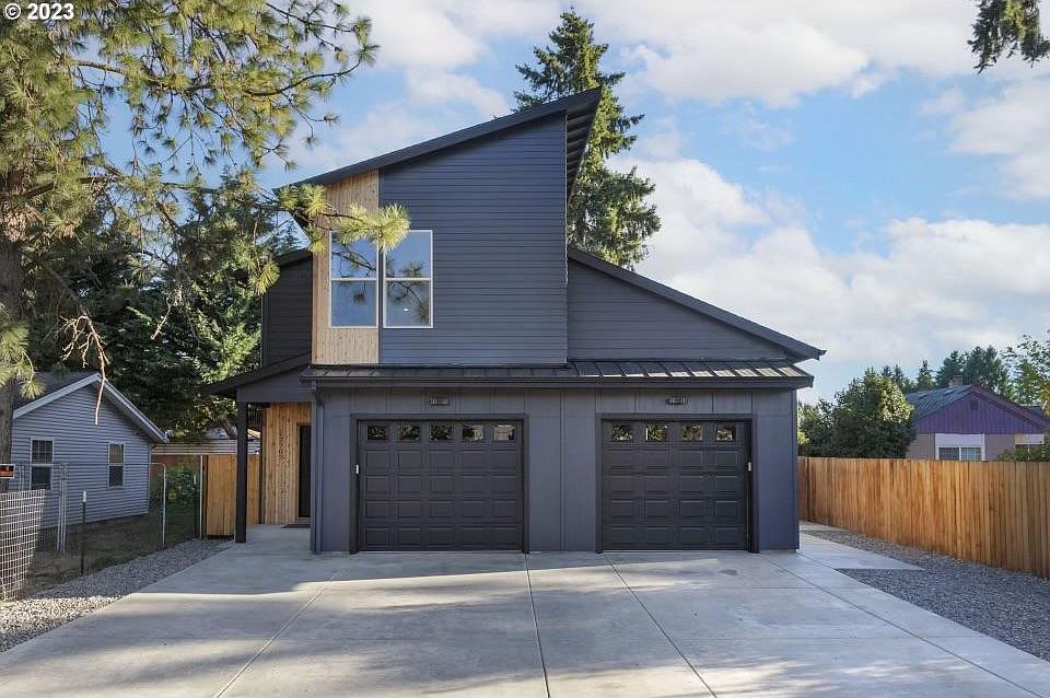 1st image of 12709 NE 49th St
