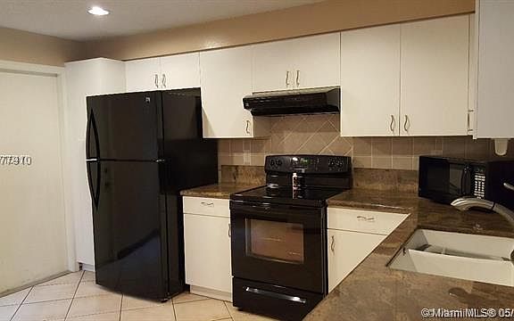 3rd image of 1588 Veracruz Ln