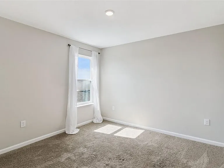 5580 Maddie Dr — Photo 32