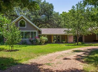 222 E Barton St, Granbury, TX 76048