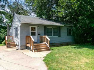 630 Lincoln Ct, Davenport, IA 52804