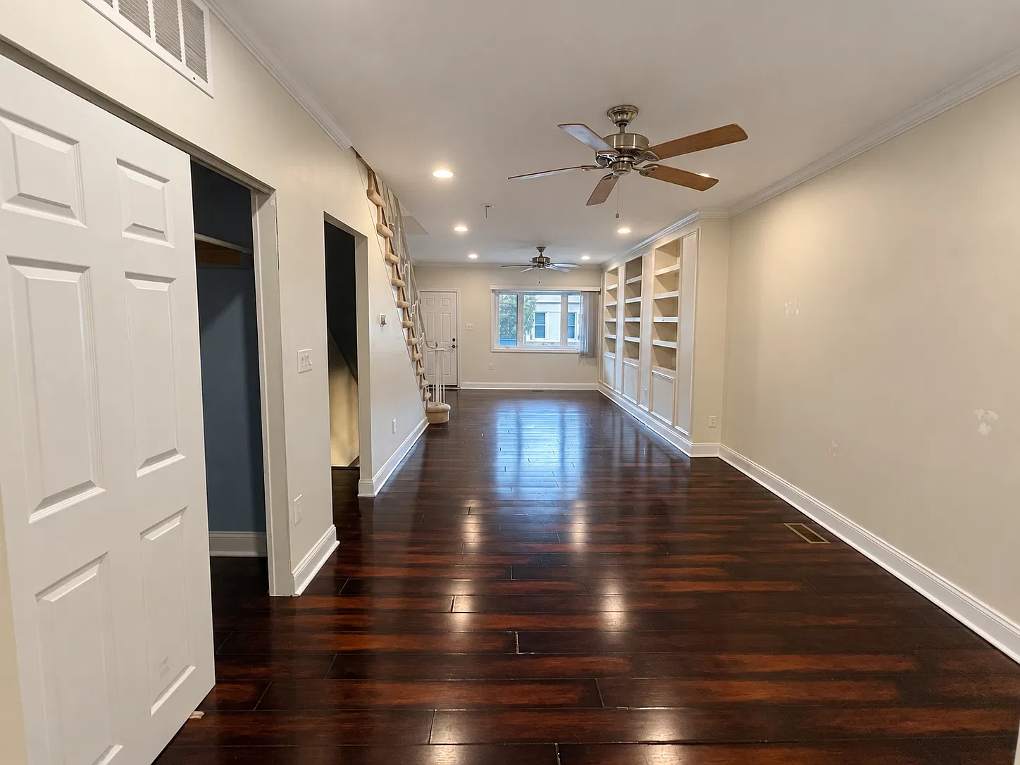 2 bed, 1.5 bath, 1302 sqft, $2,000 — Photo 4