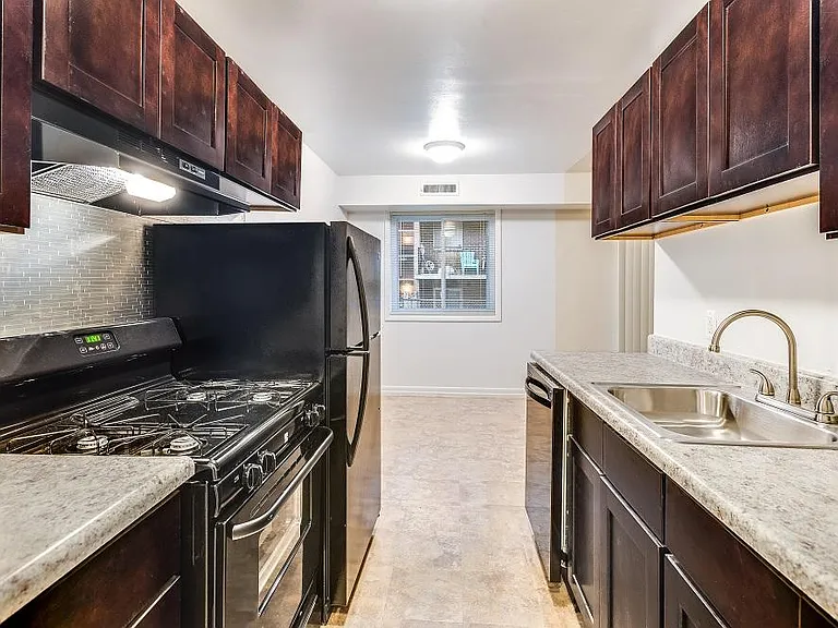 5344 C St SE #303 — Photo 2