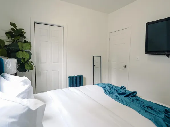 (undisclosed Address), Elizabeth, NJ 07208