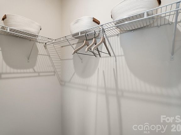 4th image of 617 Markfield St #186