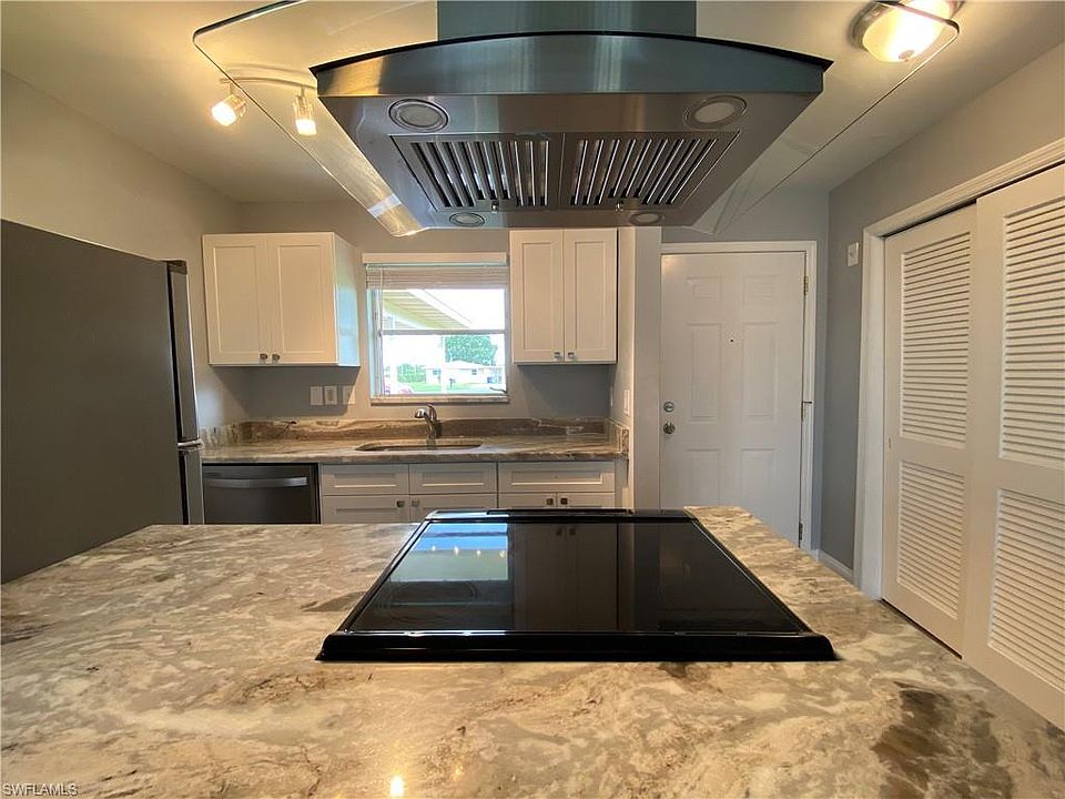 1st image of 2203 Gladiola Dr