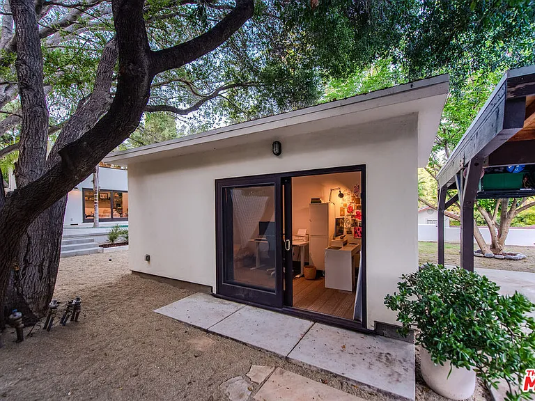 1362 Old Topanga Canyon Rd — Photo 34
