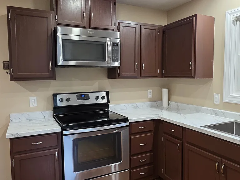 1325 Candia Rd #1 — Photo 2
