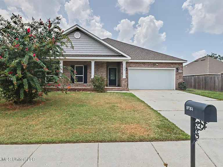 10784 Chapelwood Dr — Photo 2