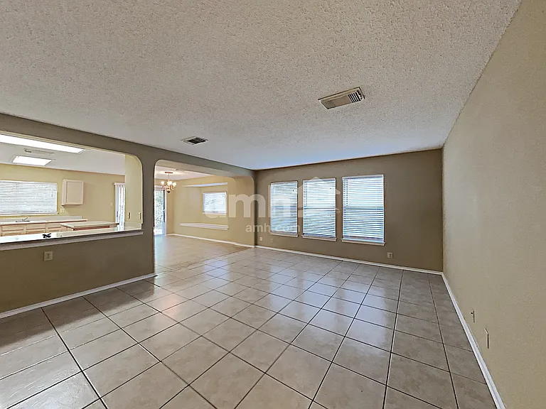 10542 Westfield Pl — Photo 7