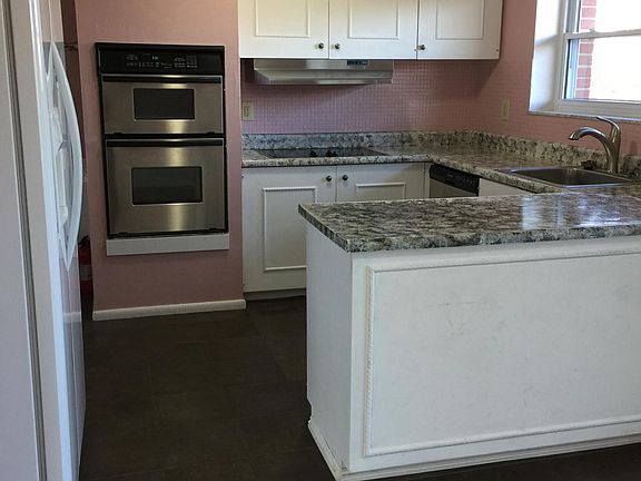 4th image of 10345 Forest Brook Ln APT B