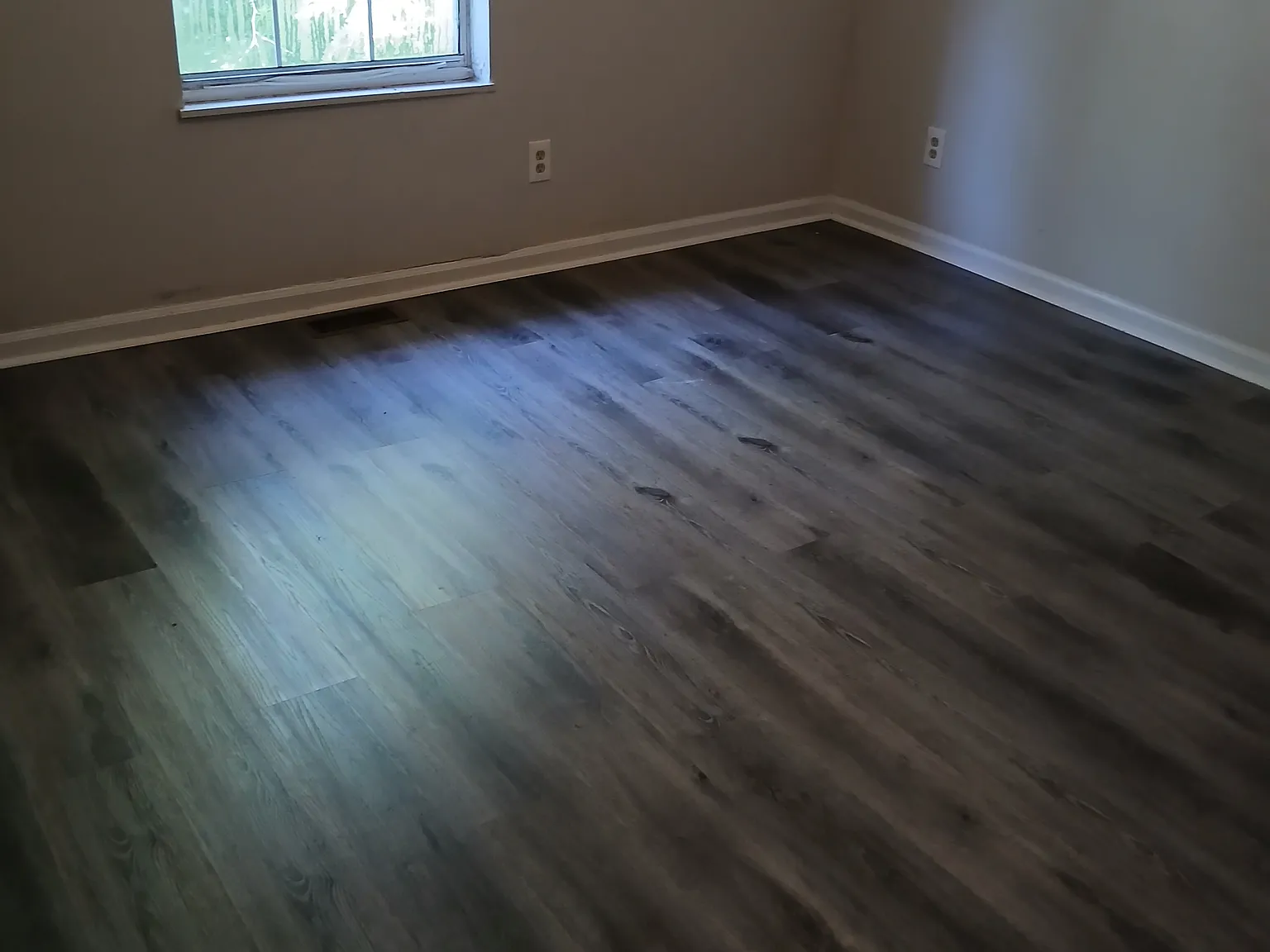 2 bed, 1.5 bath, $945 — Photo 4