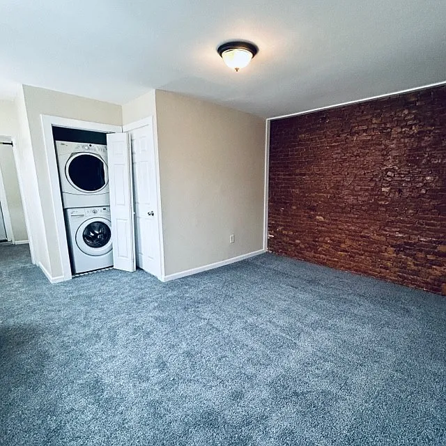 1 bed, 1000 sqft, $1,100 — Photo 3
