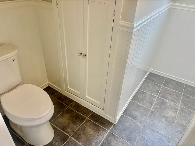 2nd Floor Bathroom